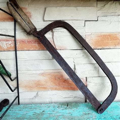 hand held hacksaw